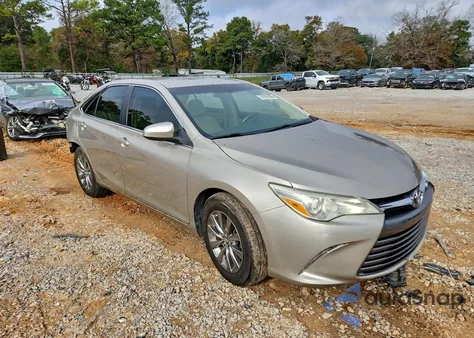 2016 Toyota Camry Le z USA, uszkodzony, nr VIN 4T4BF1FK5GR565760